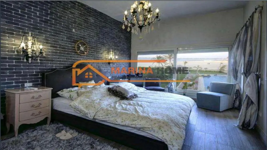 Villa for sale in marina 5 - first row sand lake