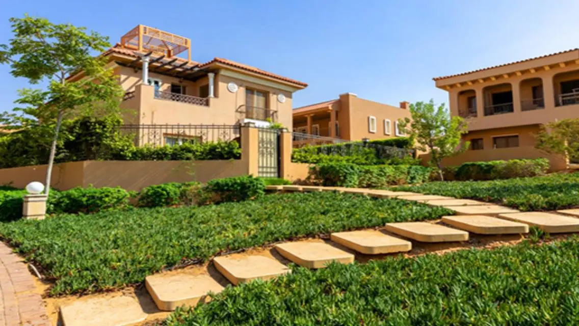 Own a villas in Hyde park  with dp 5% insta up 10