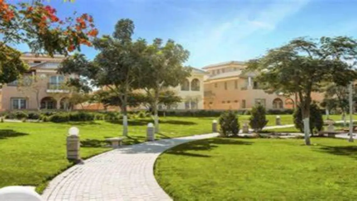 Own a villas in Hyde park  with dp 5% insta up 10