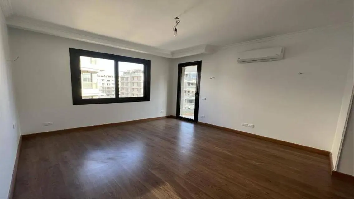 Apartment Semi-furnished in Badya Compound