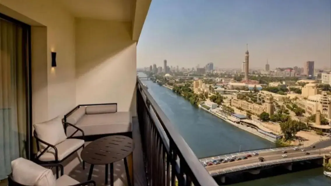 استثمر في جناح ملكي فيو وهمي ع النيل عائد بالدولار