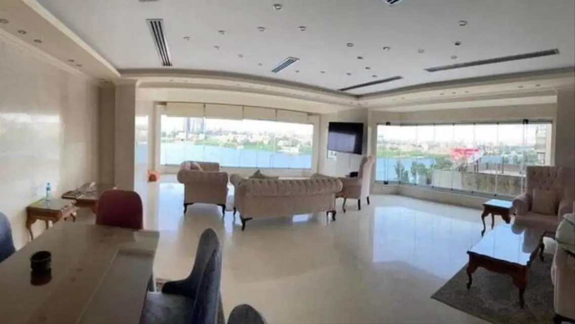 استثمر في جناح ملكي فيو وهمي ع النيل عائد بالدولار