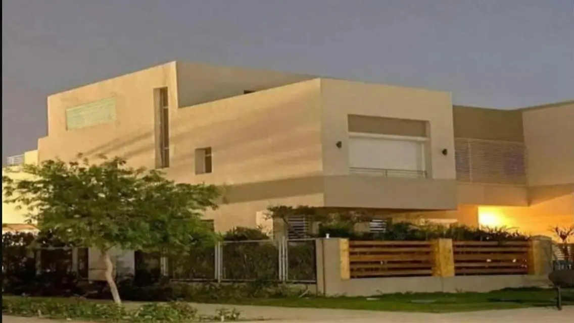 Readyto Move Special Villa near MallofArabia insta