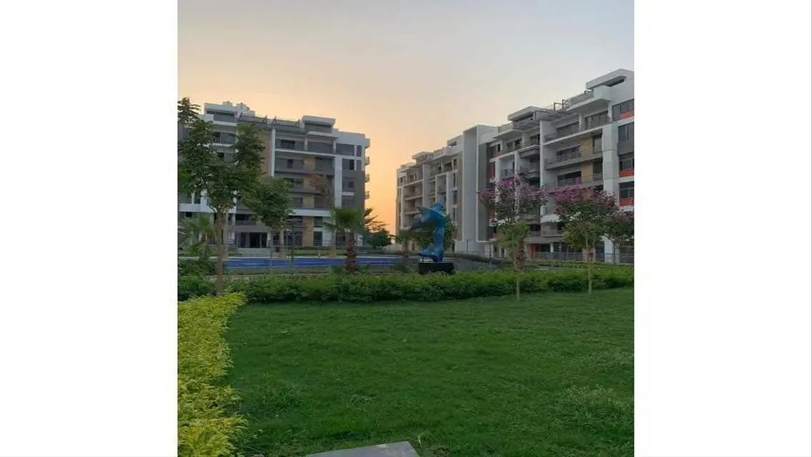 Receive your APT 173m prime location in The Icon