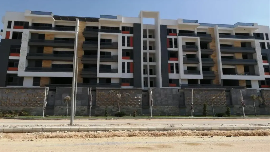 Receive your APT 173m prime location in The Icon