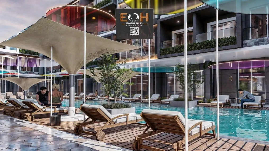 Luxurious Townhouse for Sale in the Heart of the City