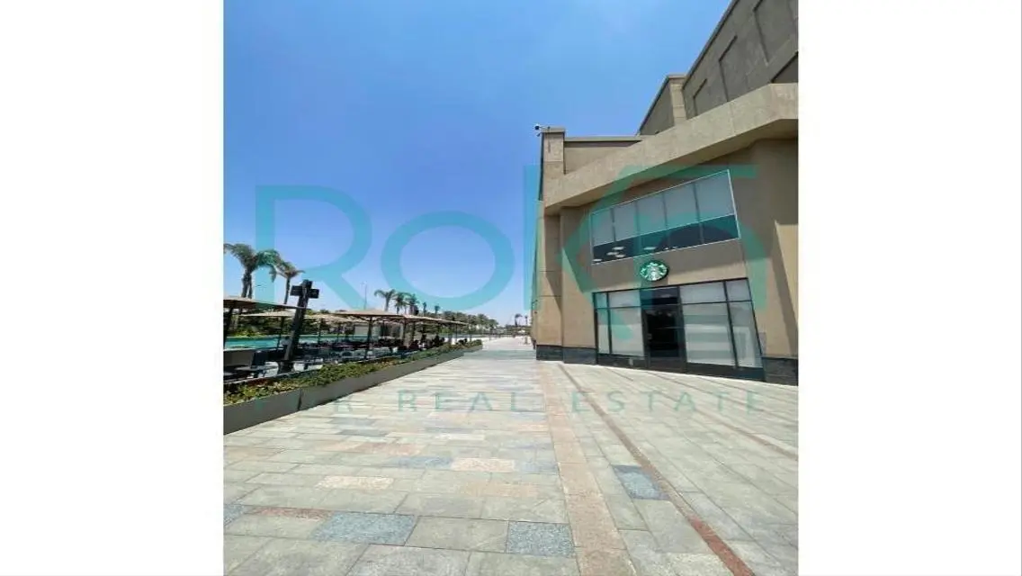 عيادة متشطبه بالكامل للبيع في مول اركان