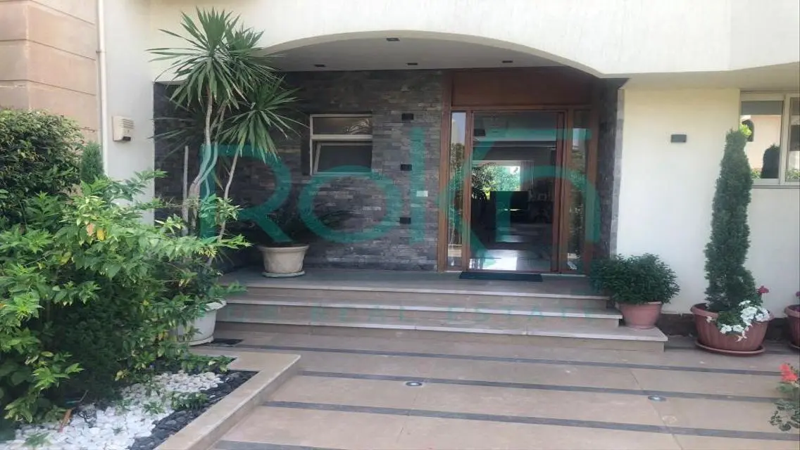 Fully finished villa on main golf rabwa for sale