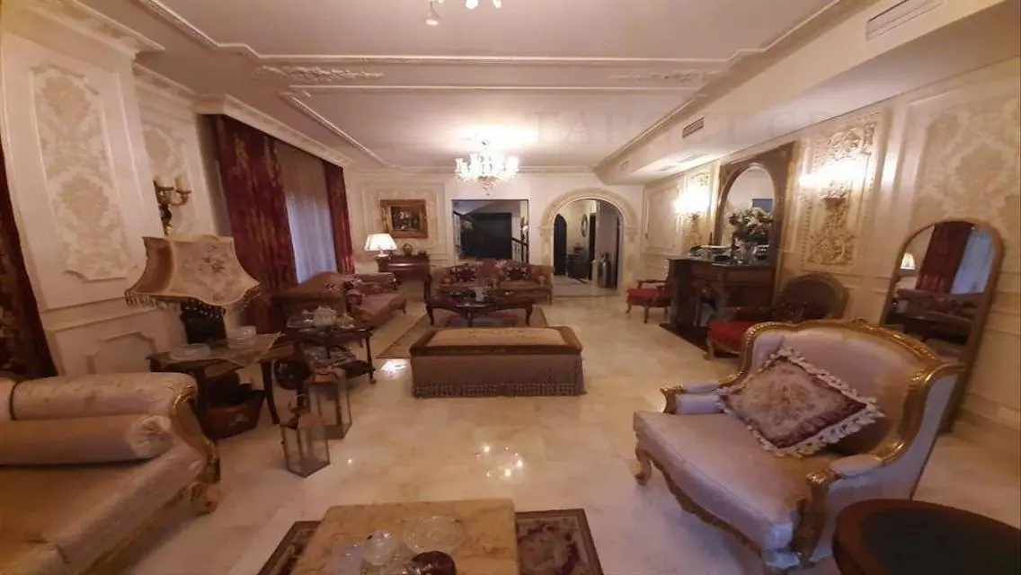 فيلا في ميفيدا مفروشه الترا مودرن اول سكن