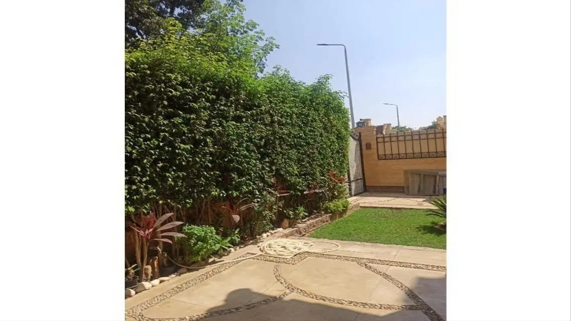 فيلا مميزه للبيع في زيزينيا جاردنز