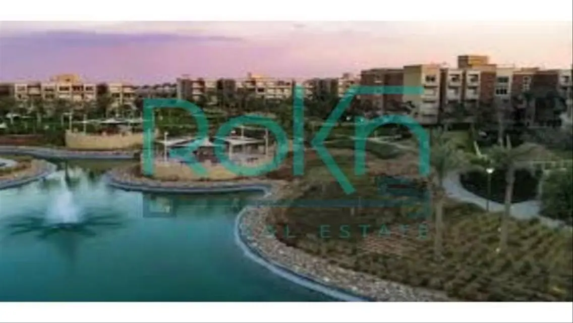 شقه للبيع متشطبه فيو علي الجولف مباشره في كارنيل