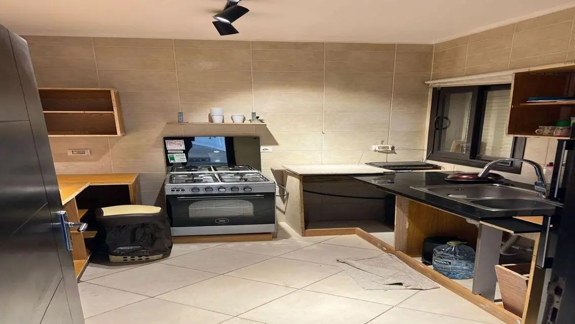 Luxury furnished townhouse for rent in Hyde Park