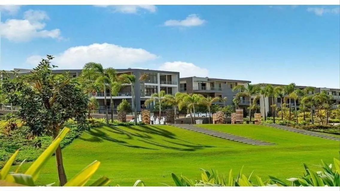 With50% discount, own apt in front Kempinski Hotel