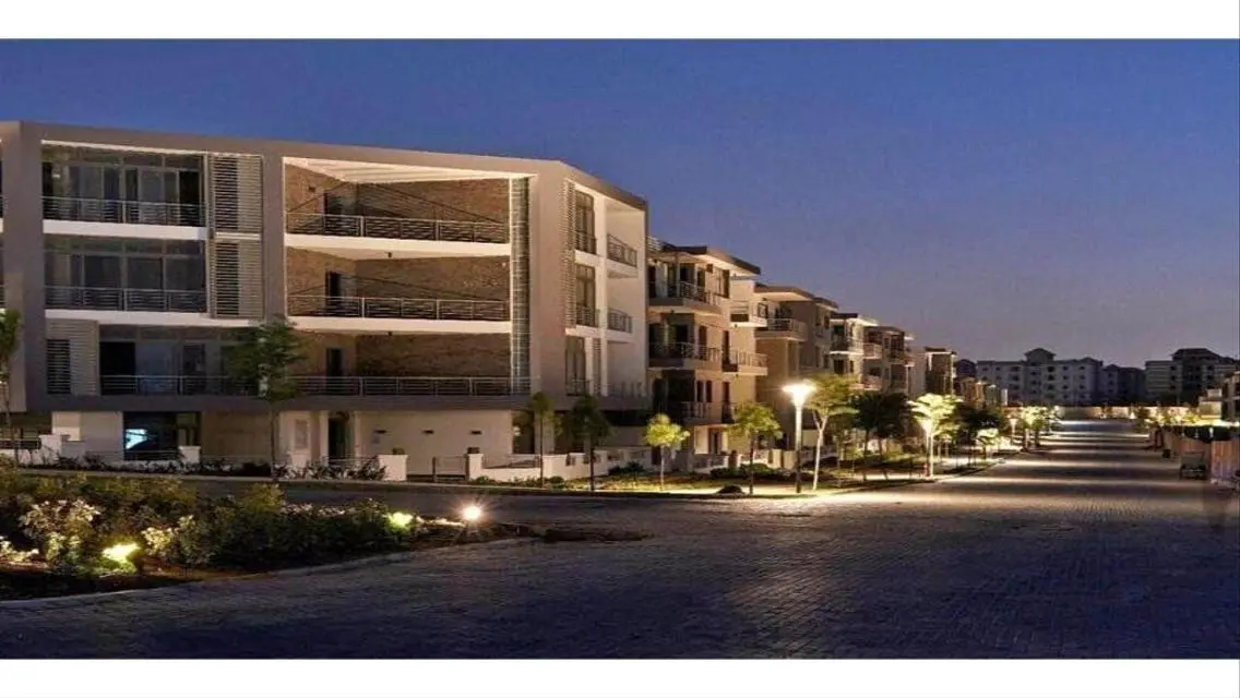 With50% discount, own apt in front Kempinski Hotel
