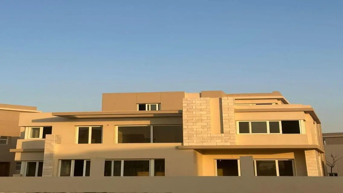 استلم فوري فيلا لقطه ب2مليون مقدم من هايد بارك