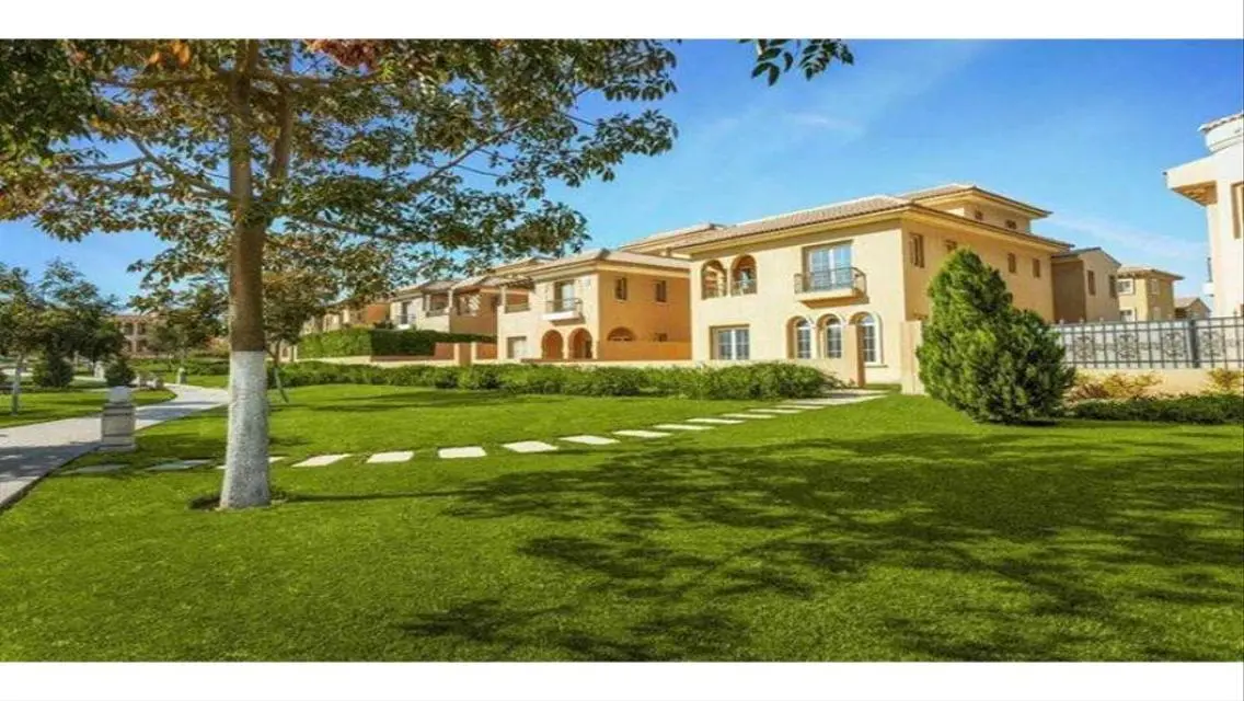 For Sale StandAlone in Hyde Park -5th Settlement