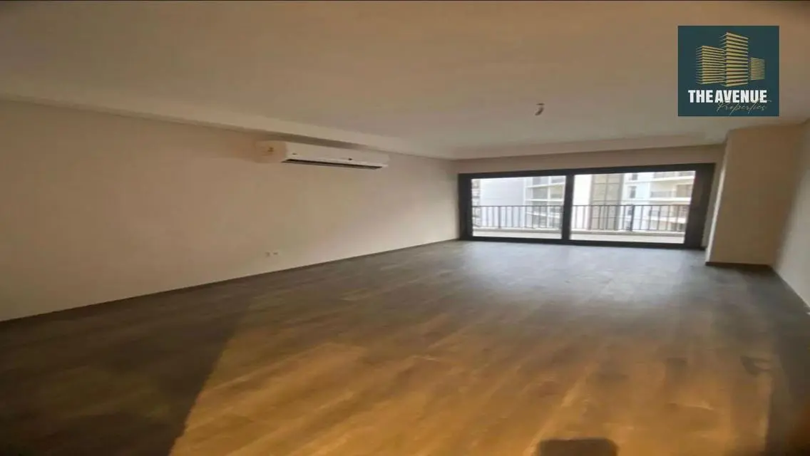 WITH Amazing View Apartment First Use n ZED Towers