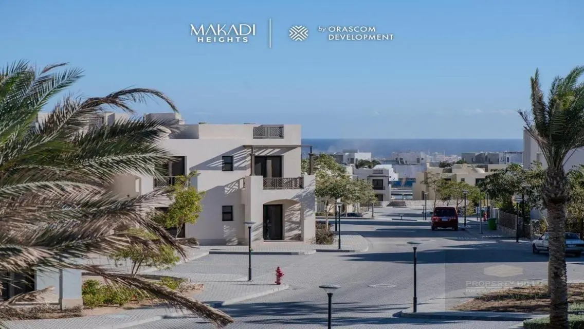 شاليه بجاردن بالمطبخ - فيو علي البحر - قسط ٦ سنوات