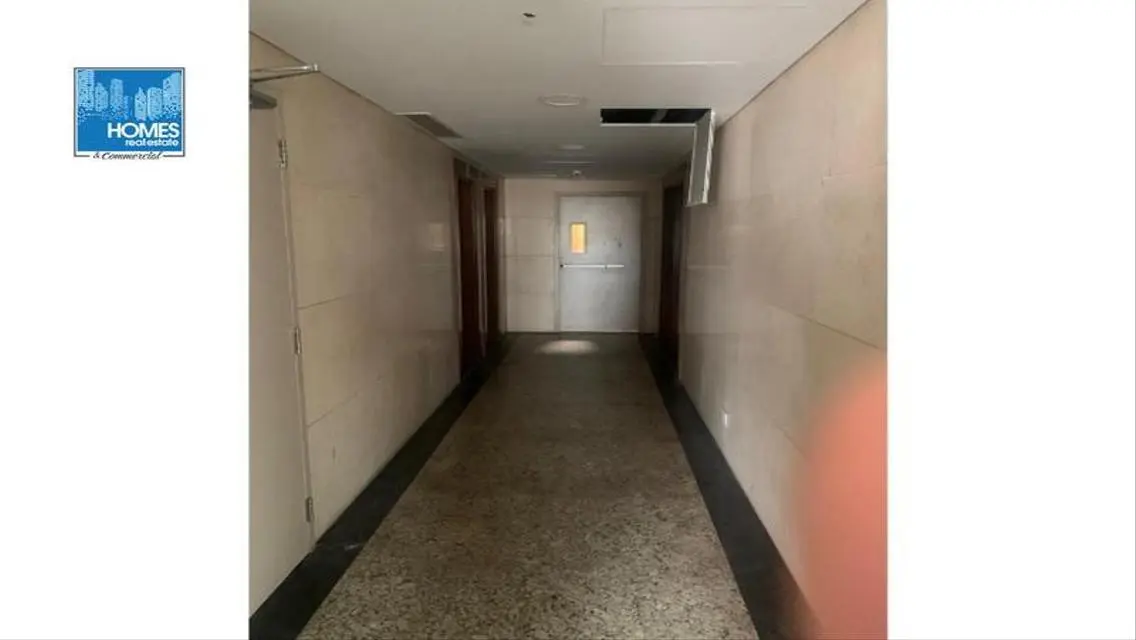 commirchial space 300sqm fully finished         .