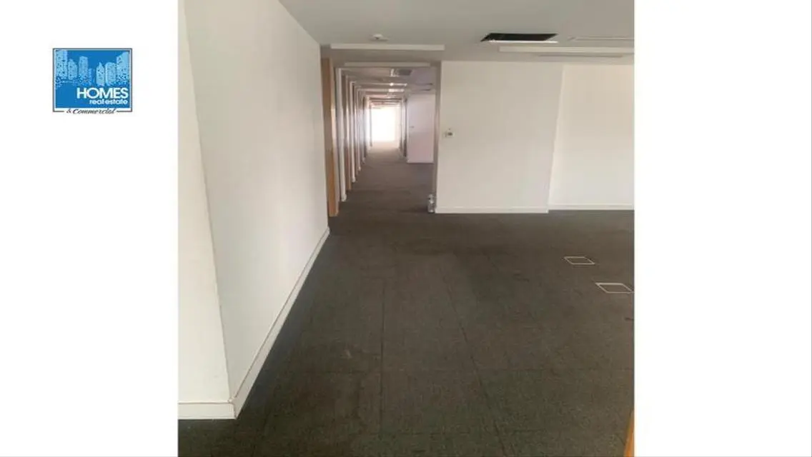 commirchial space 300sqm fully finished         .