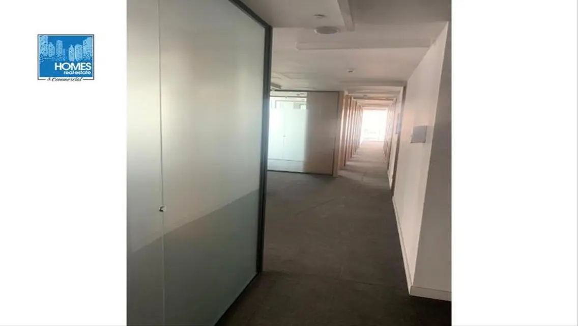 commirchial space 300sqm fully finished         .