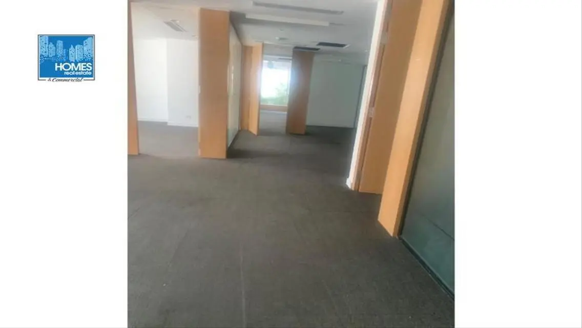 commirchial space 300sqm fully finished         .