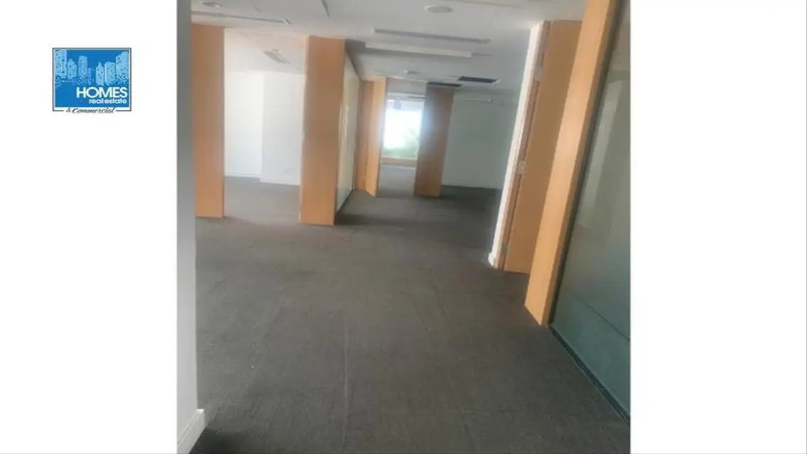 commirchial space 300sqm fully finished         .