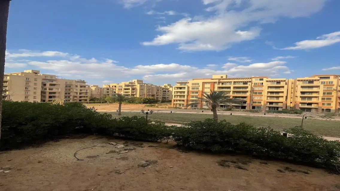 للبيع شقة في كمبوند جاردن هيلز  التوسعات الشمالية