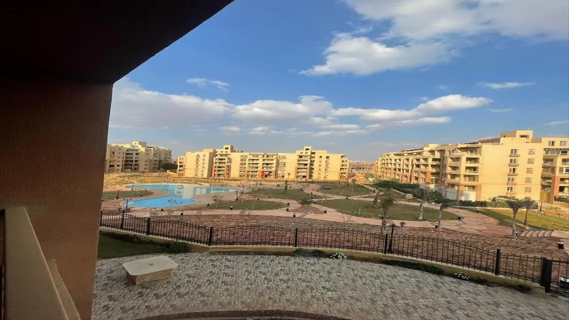 للبيع شقة في كمبوند جاردن هيلز  التوسعات الشمالية