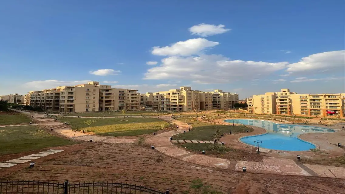 للبيع شقة في كمبوند جاردن هيلز  التوسعات الشمالية