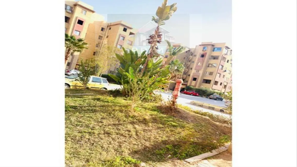 شقه مفروشه للايجار كمبوند بيت المصريه حدائق اكتوبر