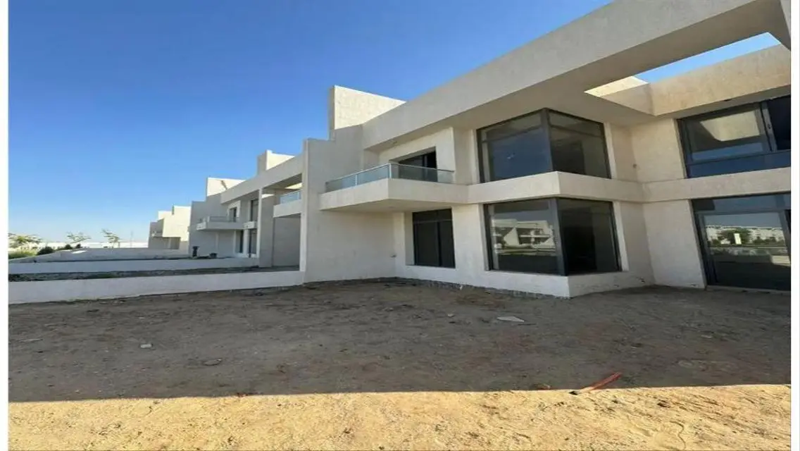 Townhouse for sale in Lake West Compound Zayed