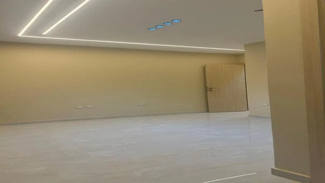 Fully finished 3-bedrooms apartment ready to move