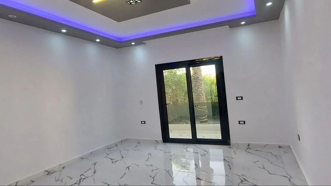 فيلا للبيع على طريق كينج مريوط برج العرب