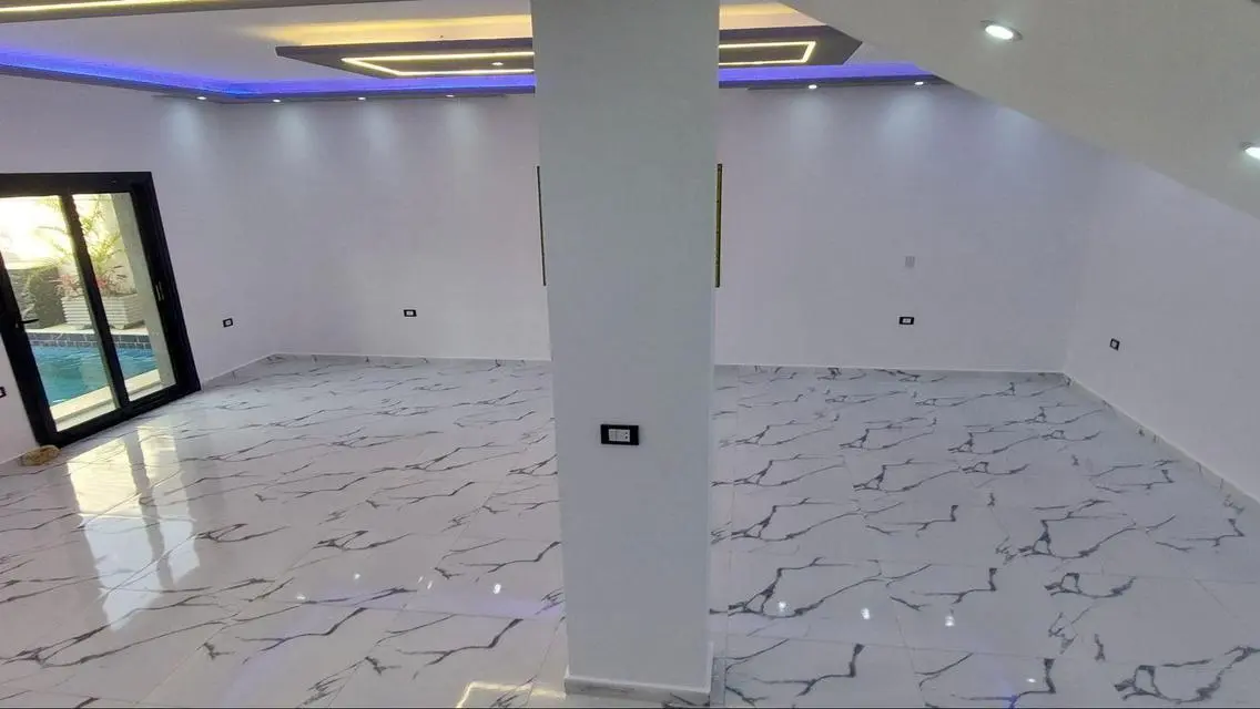 فيلا للبيع على طريق كينج مريوط برج العرب