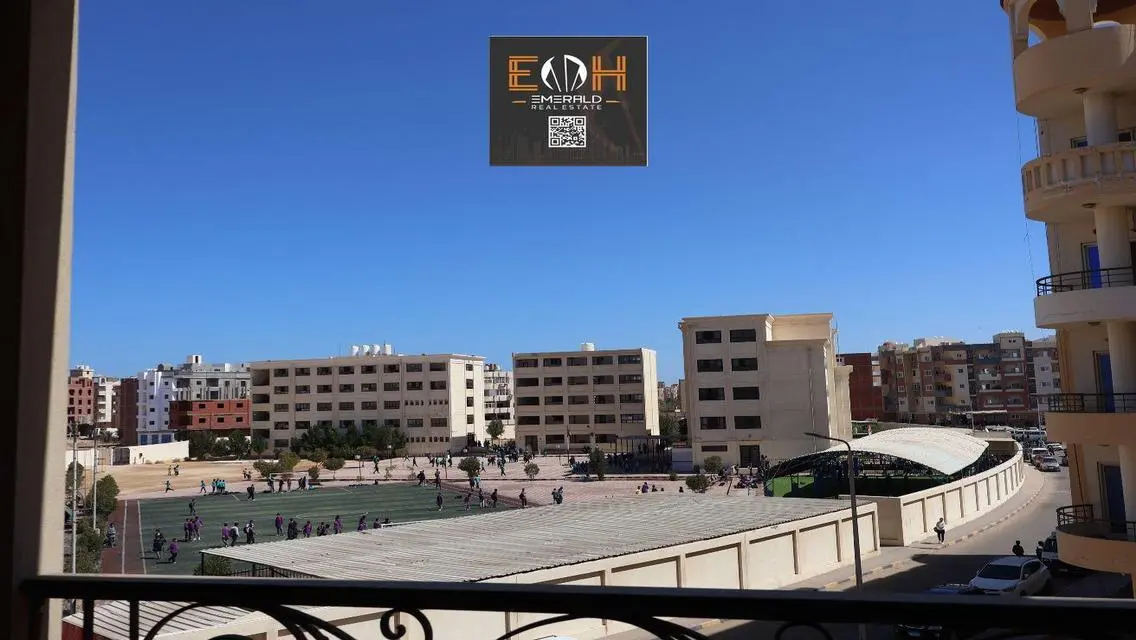 Your summer in your own unit at Crystal House