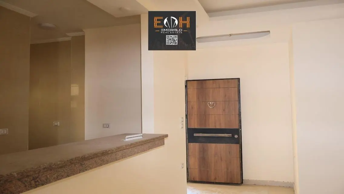 Your summer in your own unit at Crystal House