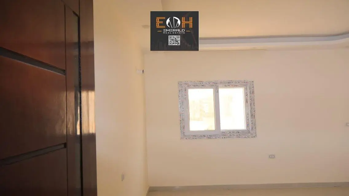 Your summer in your own unit at Crystal House
