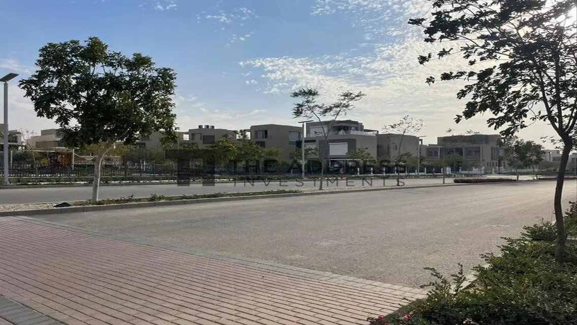 Villa 360sqm prime location installment 8 years