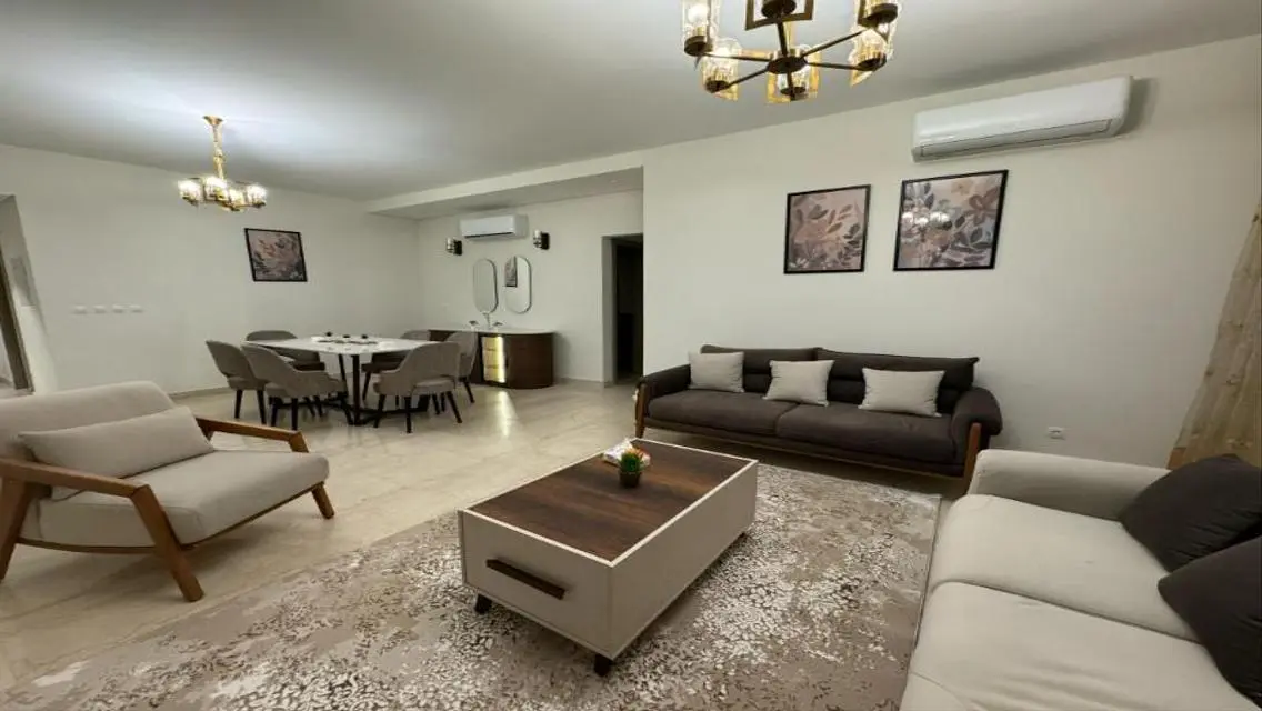 Ultra deluxe finishing apartment for rent Mivida