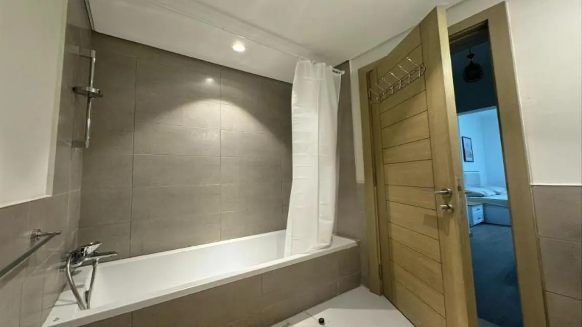 Ultra deluxe finishing apartment for rent Mivida