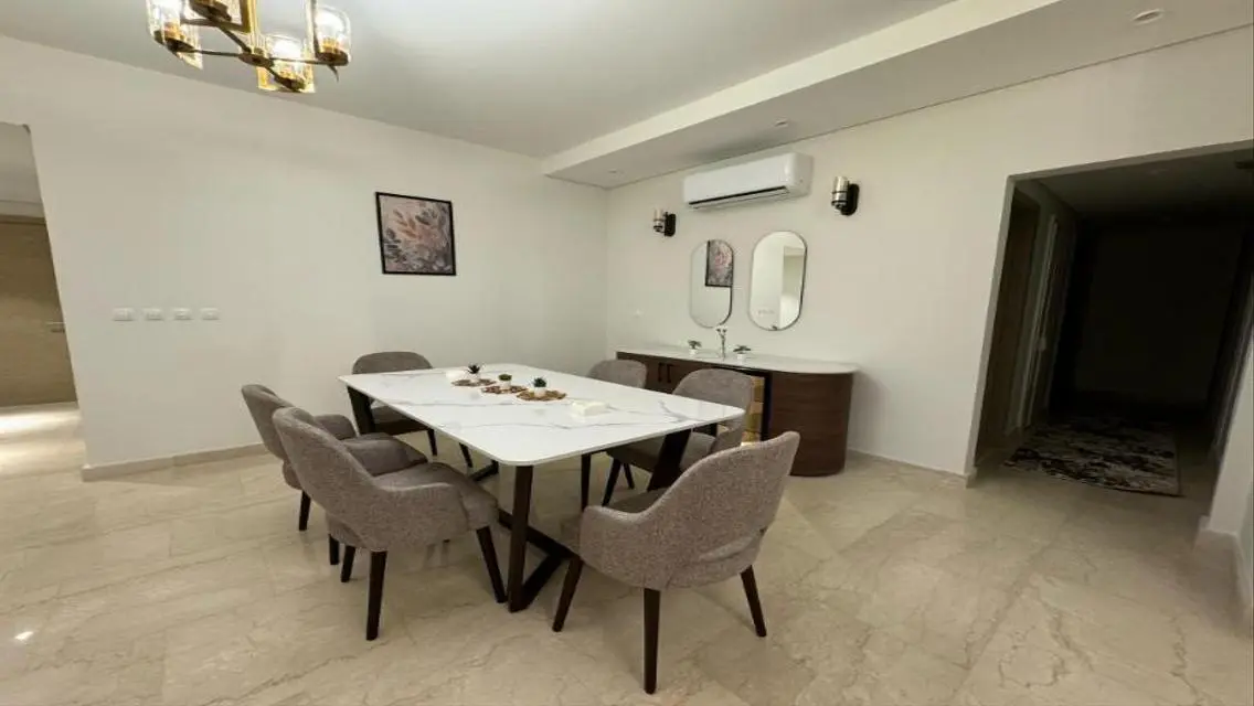 Ultra deluxe finishing apartment for rent Mivida