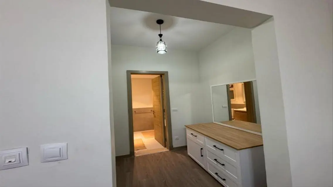 Ultra deluxe finishing apartment for rent Mivida