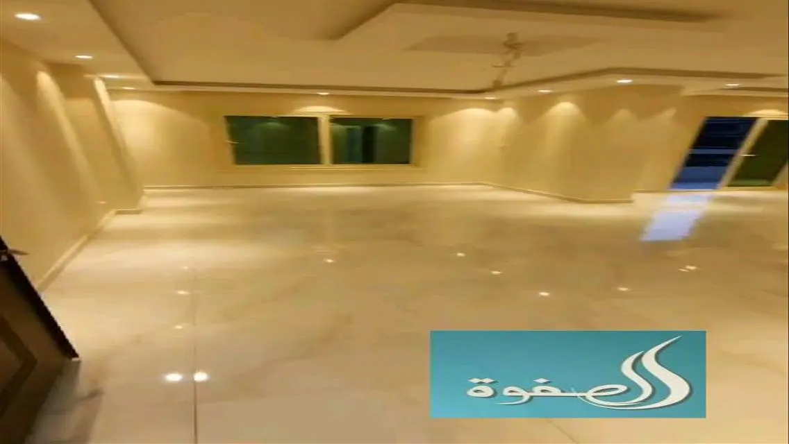 شقه سوبر لوكس اول سكن على شارع السودان الرئيسى