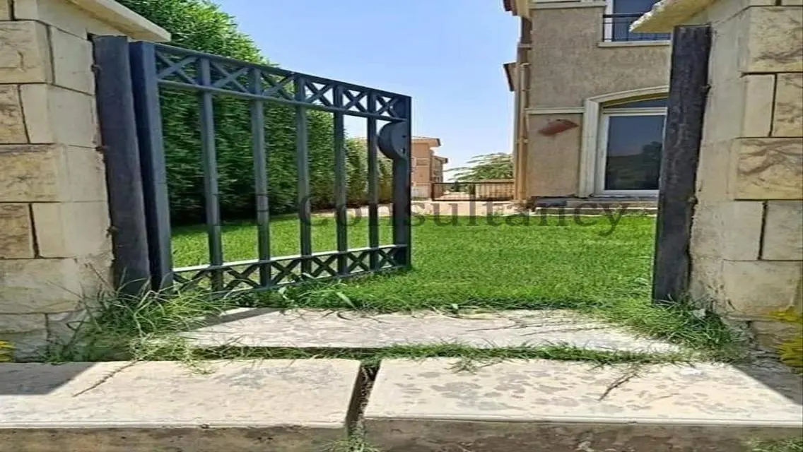 ريسيل تاون هاوس 4 غ للبيع استلام فورى ستون بارك