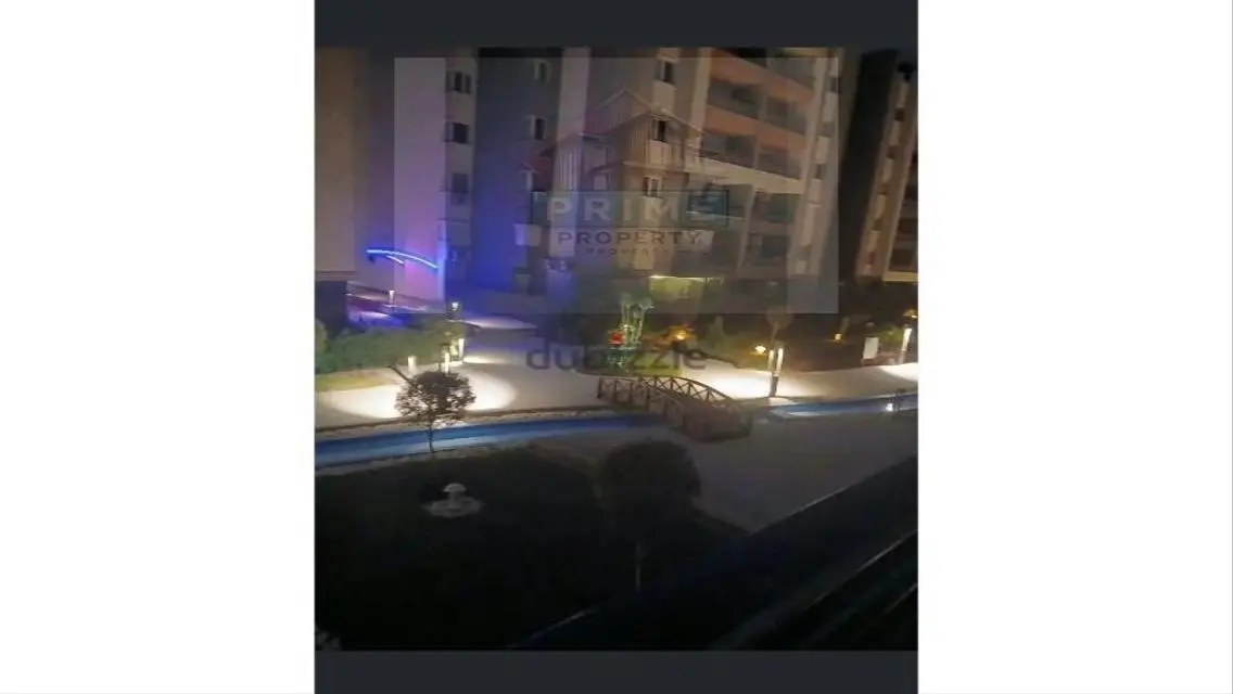 شقه للايجار المفروش كمبوند روك ايدن حدائق اكتوبر