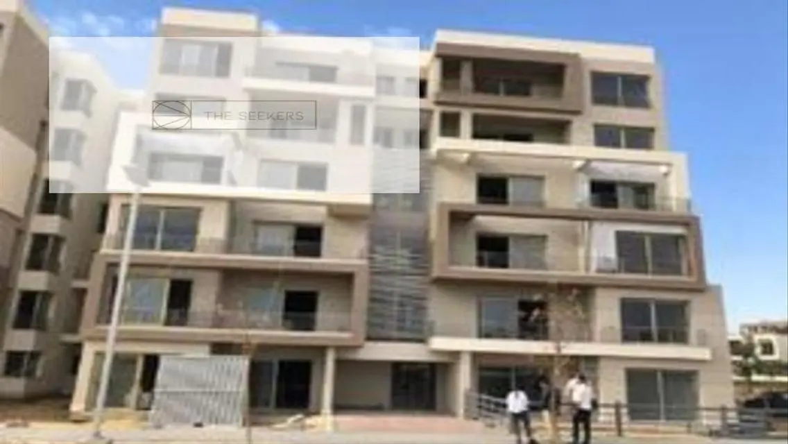 شقه 215م 4 غرف فيو لاند سكيب استلام فوري اقل سعر