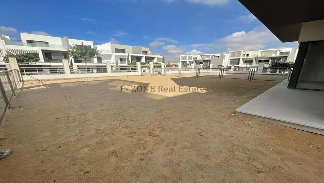 Modern Townhouse for rent Fifth Square_Al Marasem