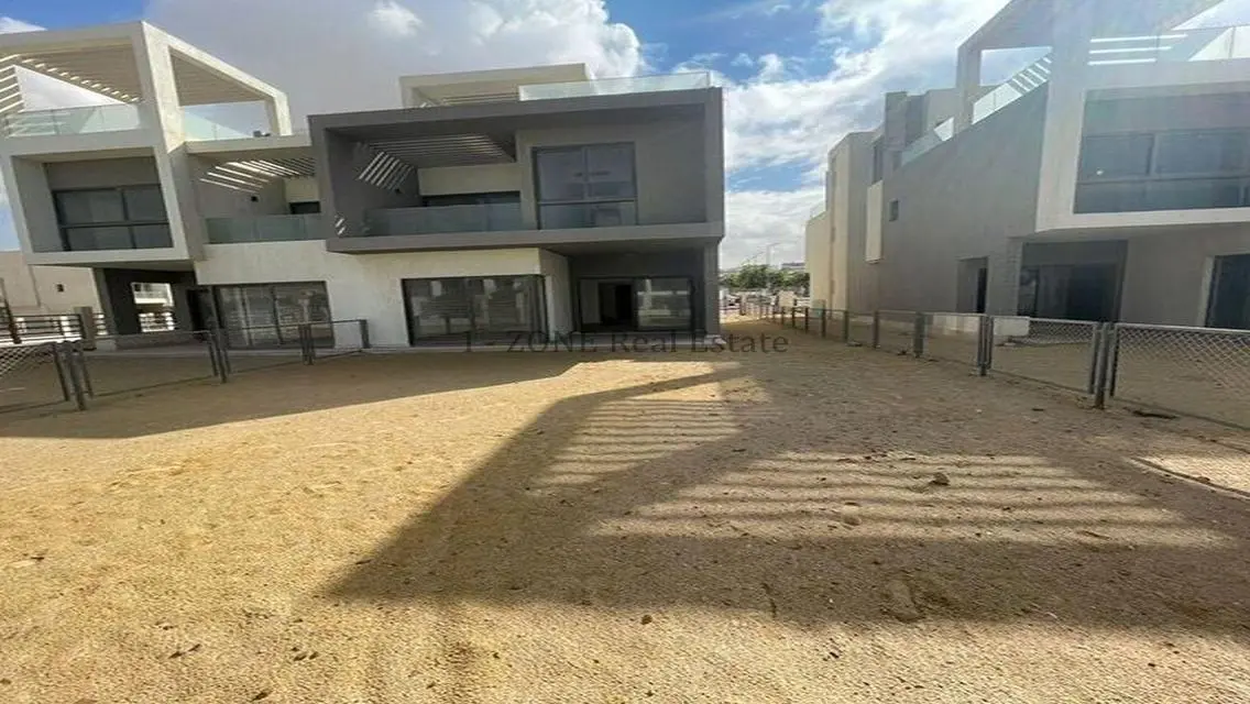 Modern Townhouse for rent Fifth Square_Al Marasem