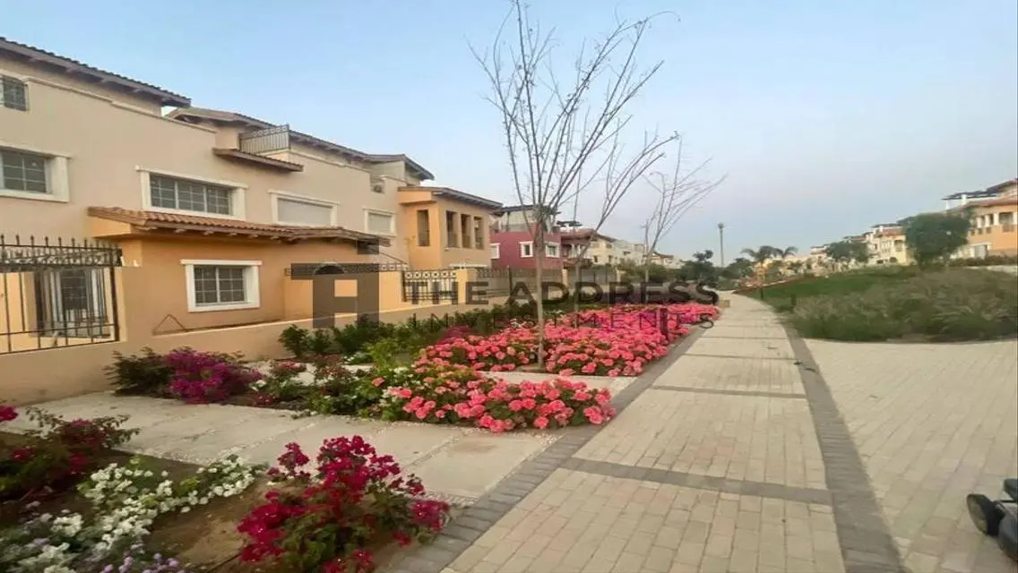 Villa 360sqm + garden installment 8 years 10%DP